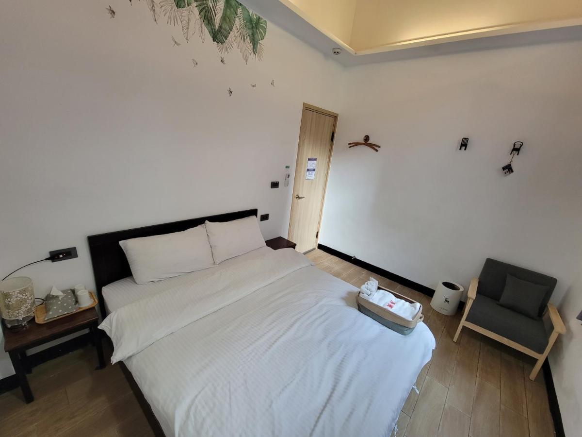 Old Wow老屋瓦共享民宿hostel 桃園市民宿074號 Лонгтан Экстерьер фото