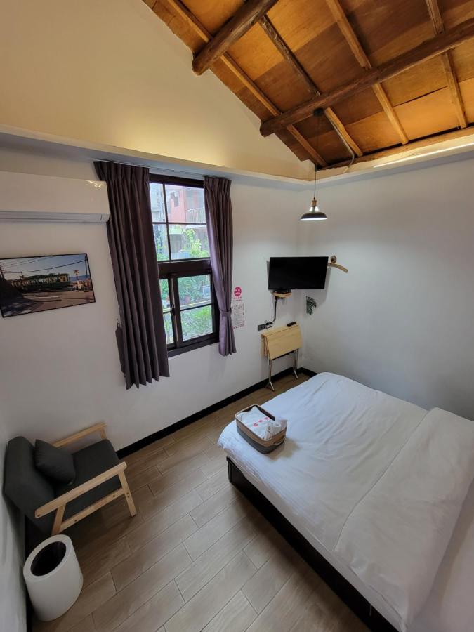 Old Wow老屋瓦共享民宿hostel 桃園市民宿074號 Лонгтан Экстерьер фото
